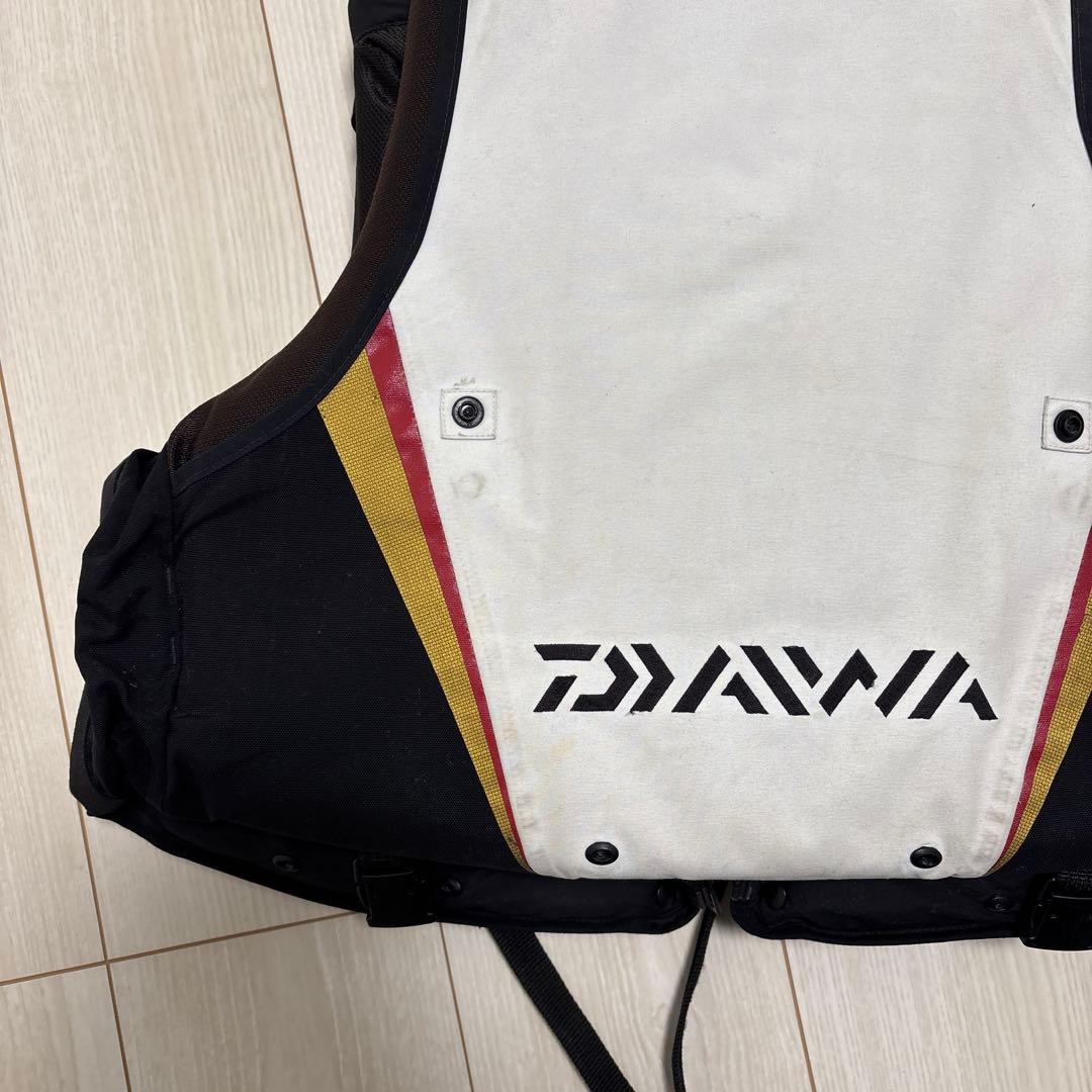 DAIWA TOURNAMENT ライフジャケット Lサイズ