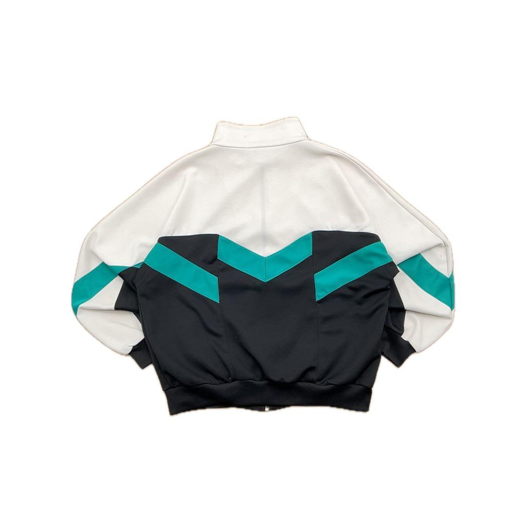 adidas トラックジャケット　3732