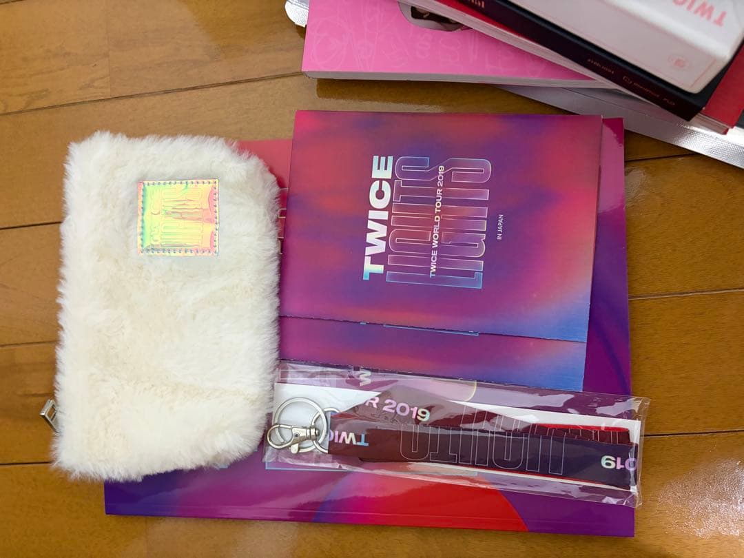 TWICE アルバム グッズ