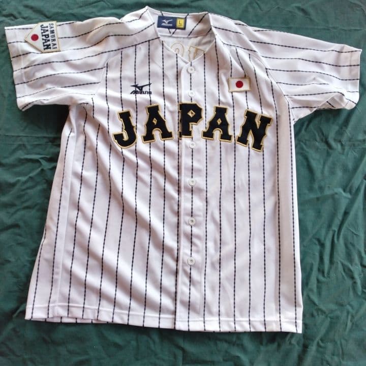 清宮幸太郎選手 サイン入りユニフォーム