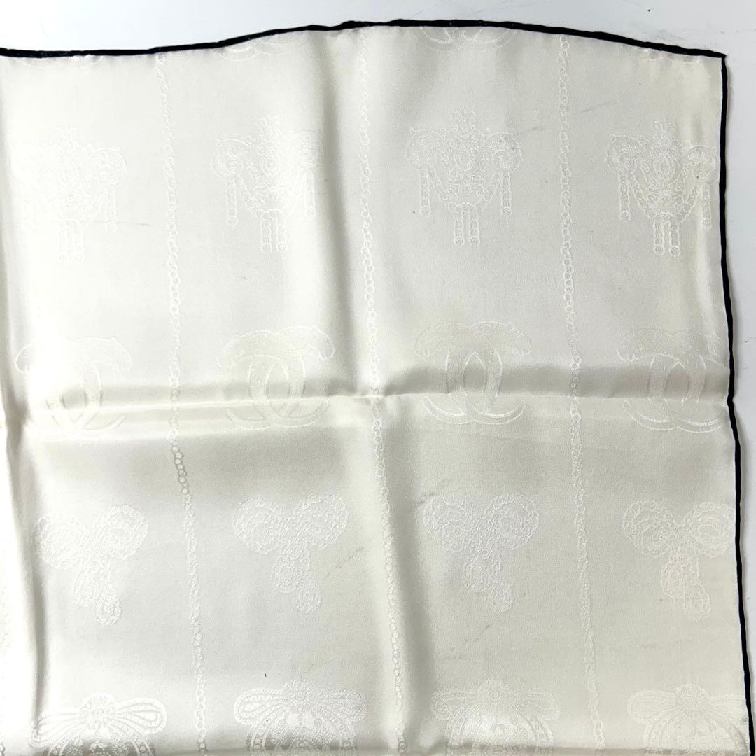 未使用　Cartier スカーフ　ホワイト　シルク 86cm 箱付き