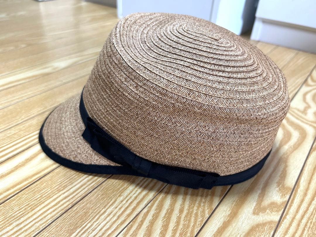 ベージュ ストロー ボーラーハット 黒リボン付き