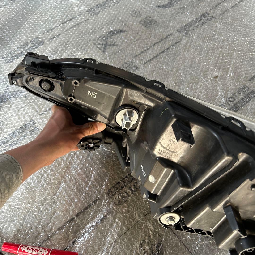 フィット　ヘッドライト　右　STANLEY W3674 ジャンク品