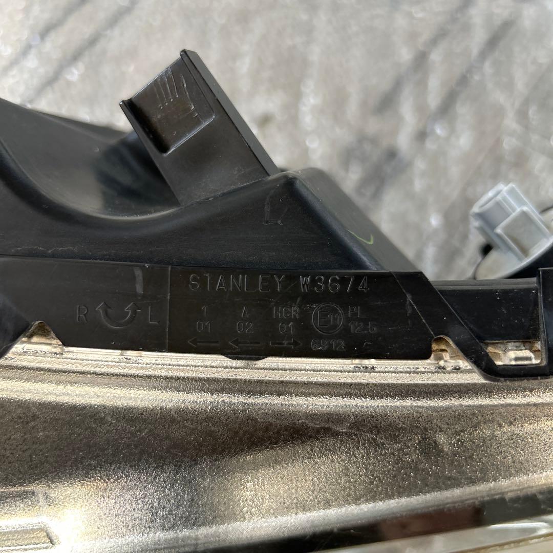 フィット　ヘッドライト　右　STANLEY W3674 ジャンク品