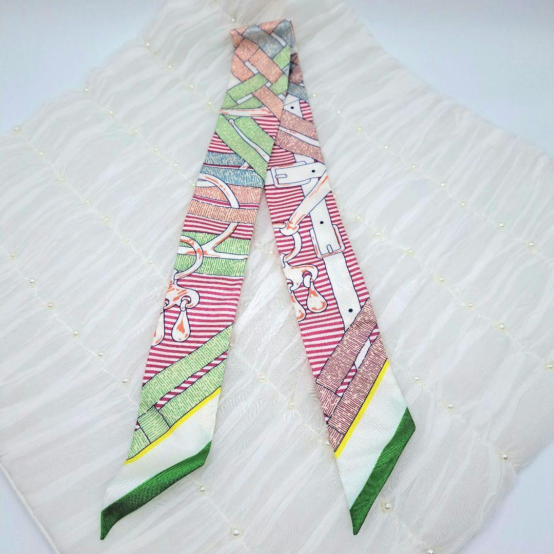 美品　エルメス　ツイリースカーフ　シルク100%　箱付　ピンク×グリーン×黄色