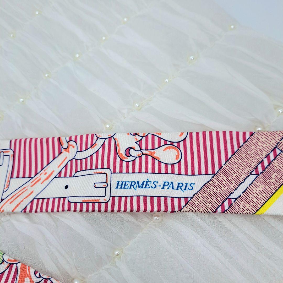 美品　エルメス　ツイリースカーフ　シルク100%　箱付　ピンク×グリーン×黄色