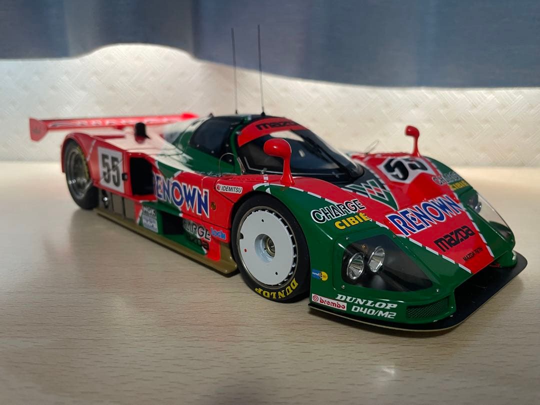 ハ*チ様 オートアート 1/18 MAZDA 787B 1991 #55 トロフ