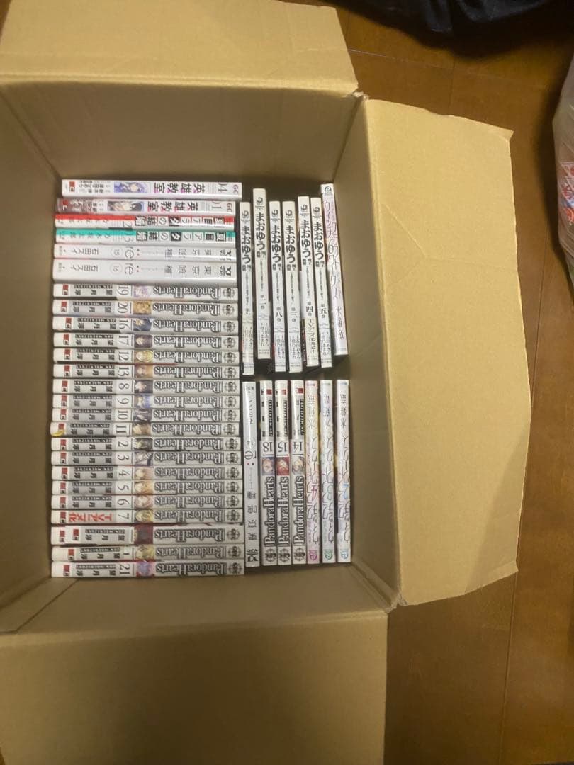 小説、漫画セット 多数巻箱入り　まとめ売り