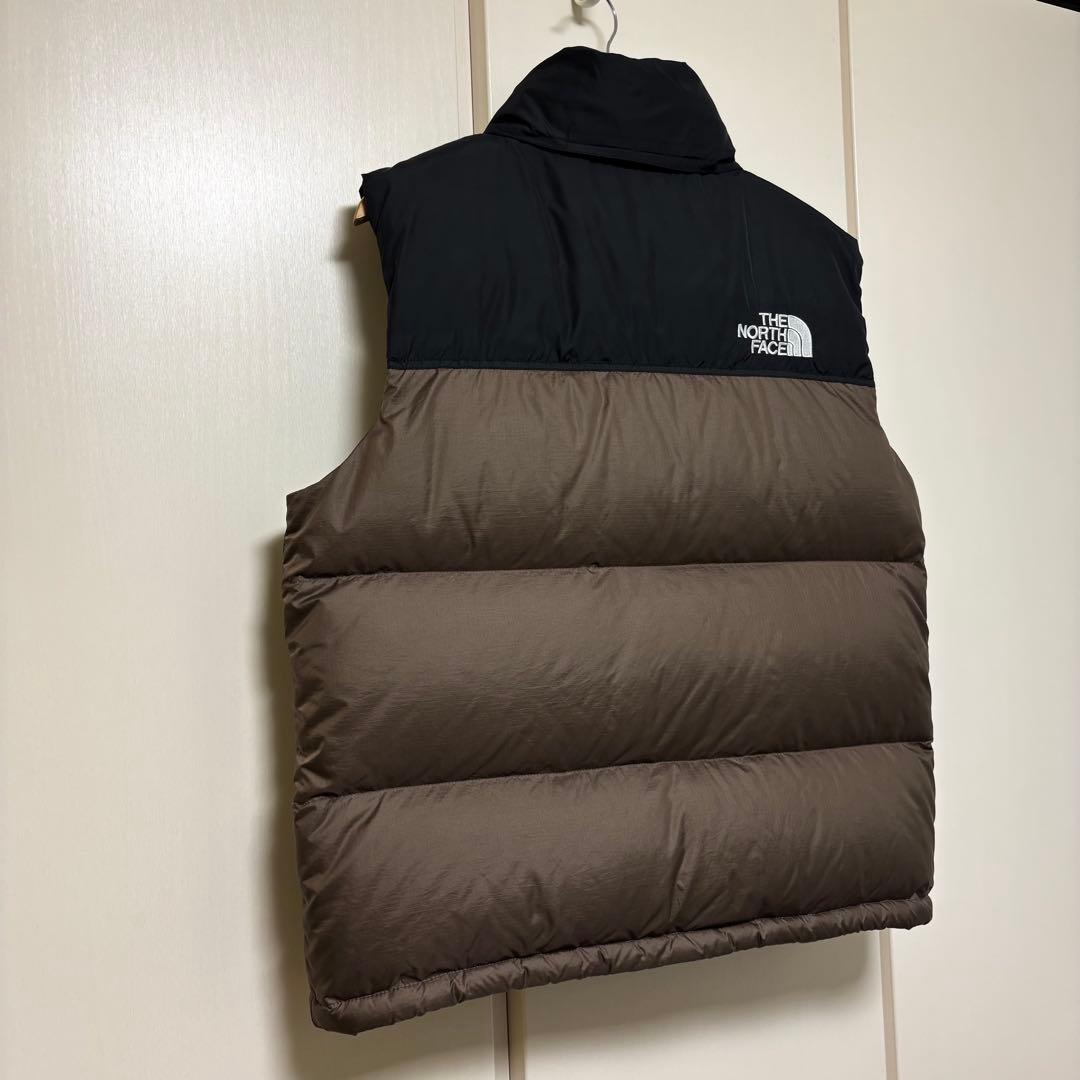 超美品✨Mサイズ　海外モデル　 ノースフェイス　ダウン　ベスト ダークブラウン