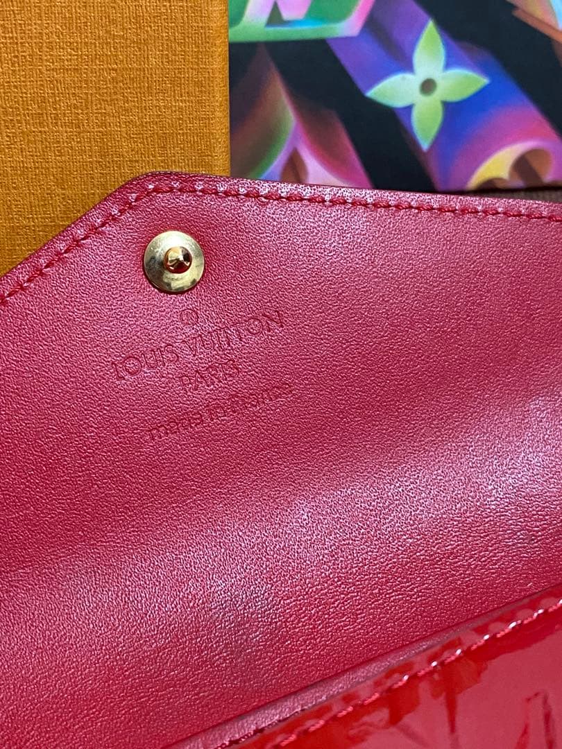 ルイヴィトン 　ヴェルニ　キーケース レッド 美品