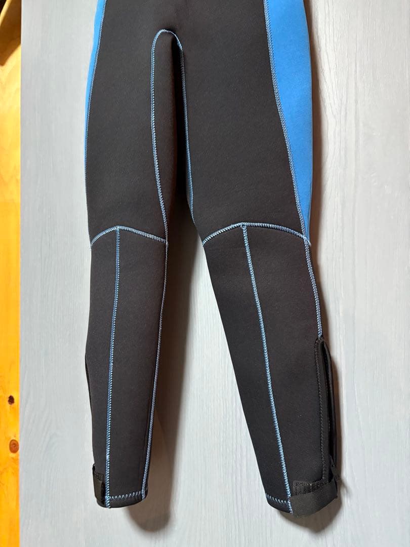 Z-Kids☆新品ウエットスーツ（10号）参考数値 身長137cm体重33.1g