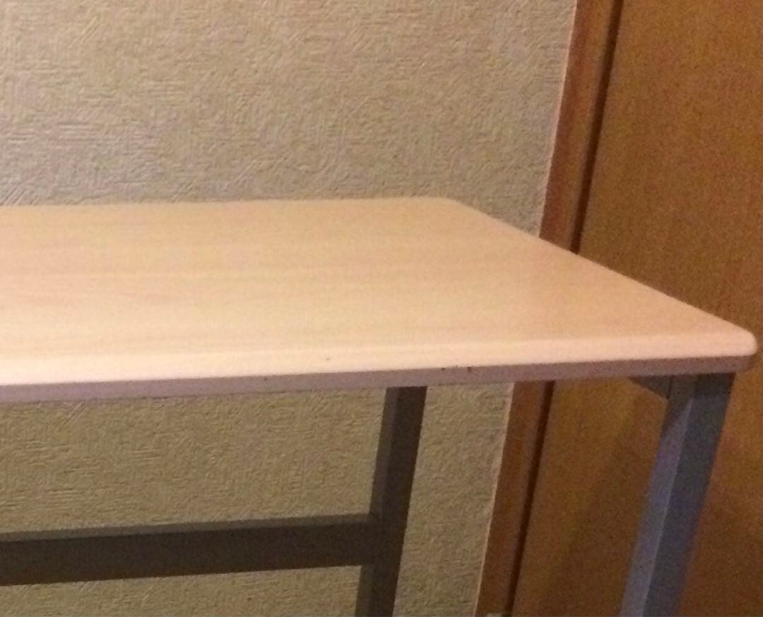 超おしゃれ　かわいい　テーブル　デスク　オマケでかわいい　無印良品　の置物付き