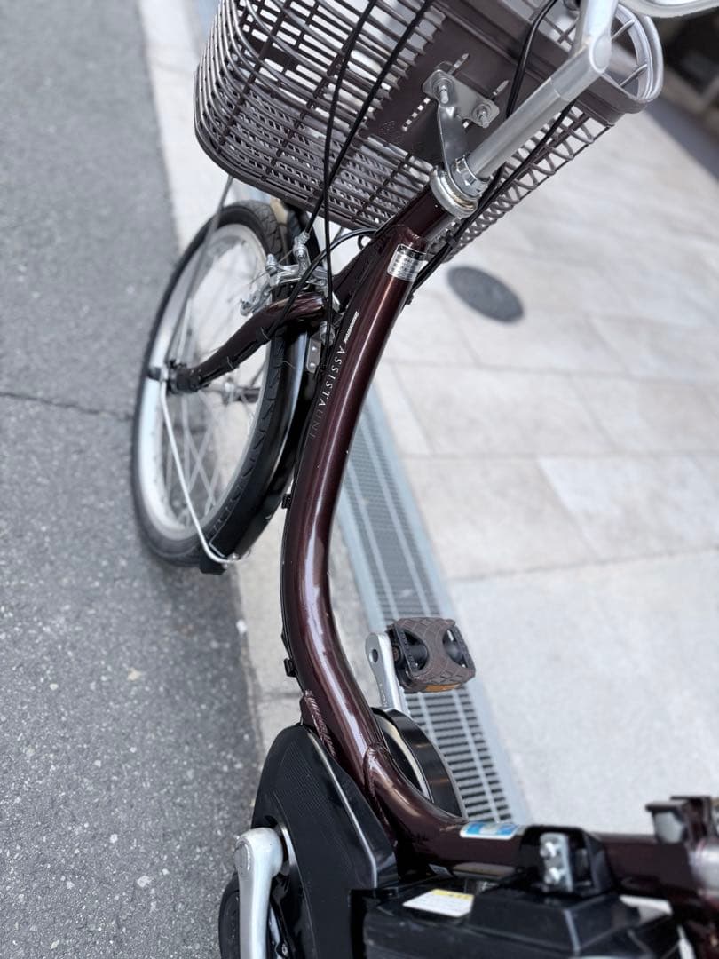 大阪府　ヤマハ　電動アシスト自転車 ブラウン 前バスケット付き　20インチ
