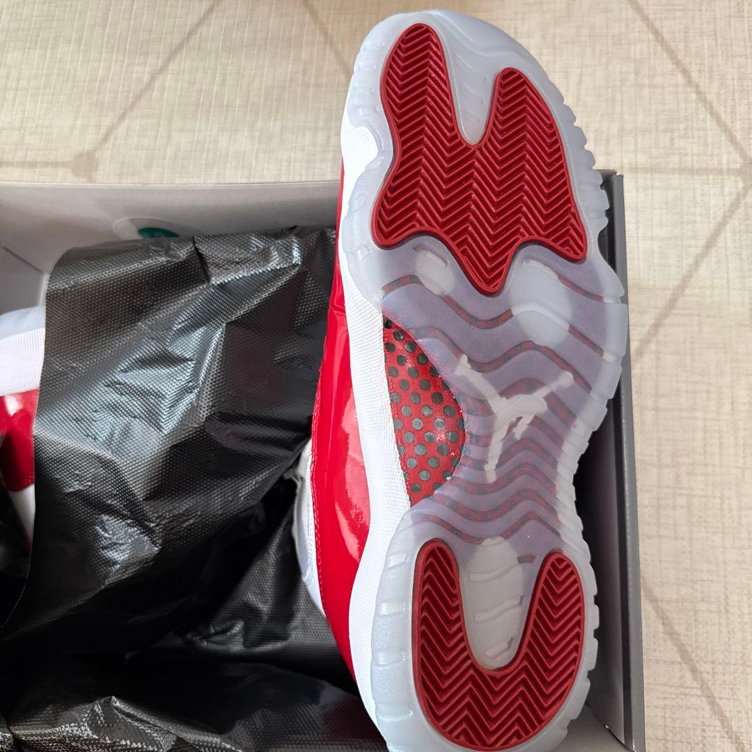 エア ジョーダン 11 “Varsity Red”