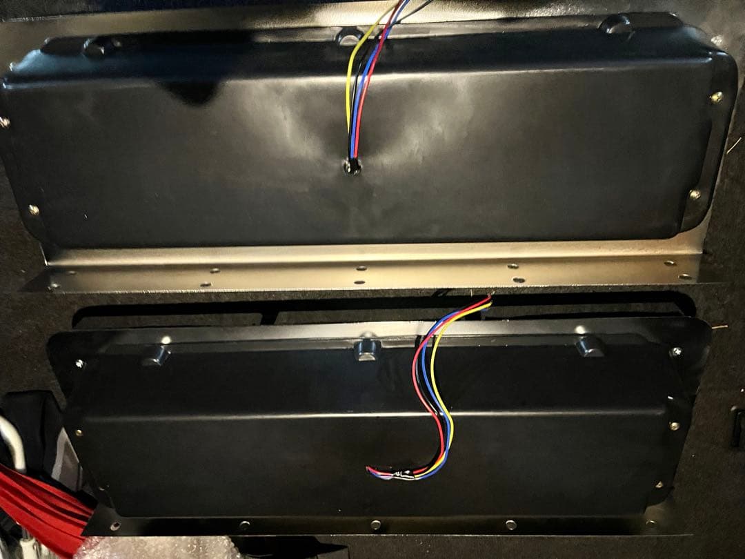LED デコトラ　三連テール　トラック未使用　角目 4t大型用　24v スクエア