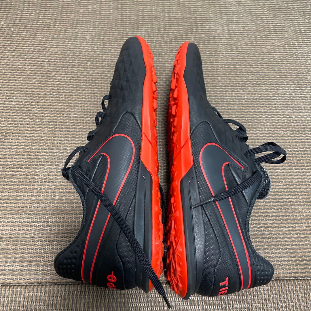 Nike Tiempo トレーニングシューズ 黒/赤