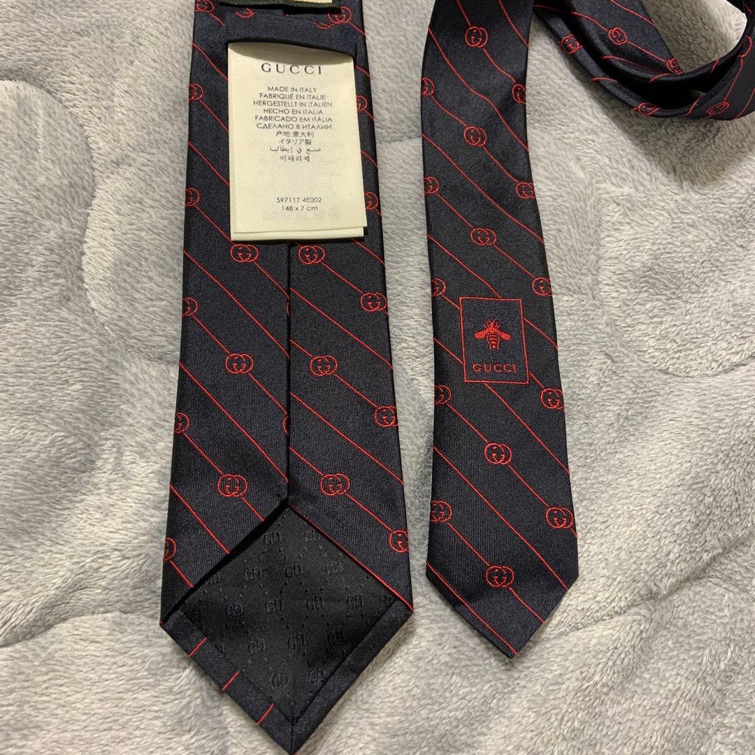 Gucci シルク ネクタイ ブラック レッド