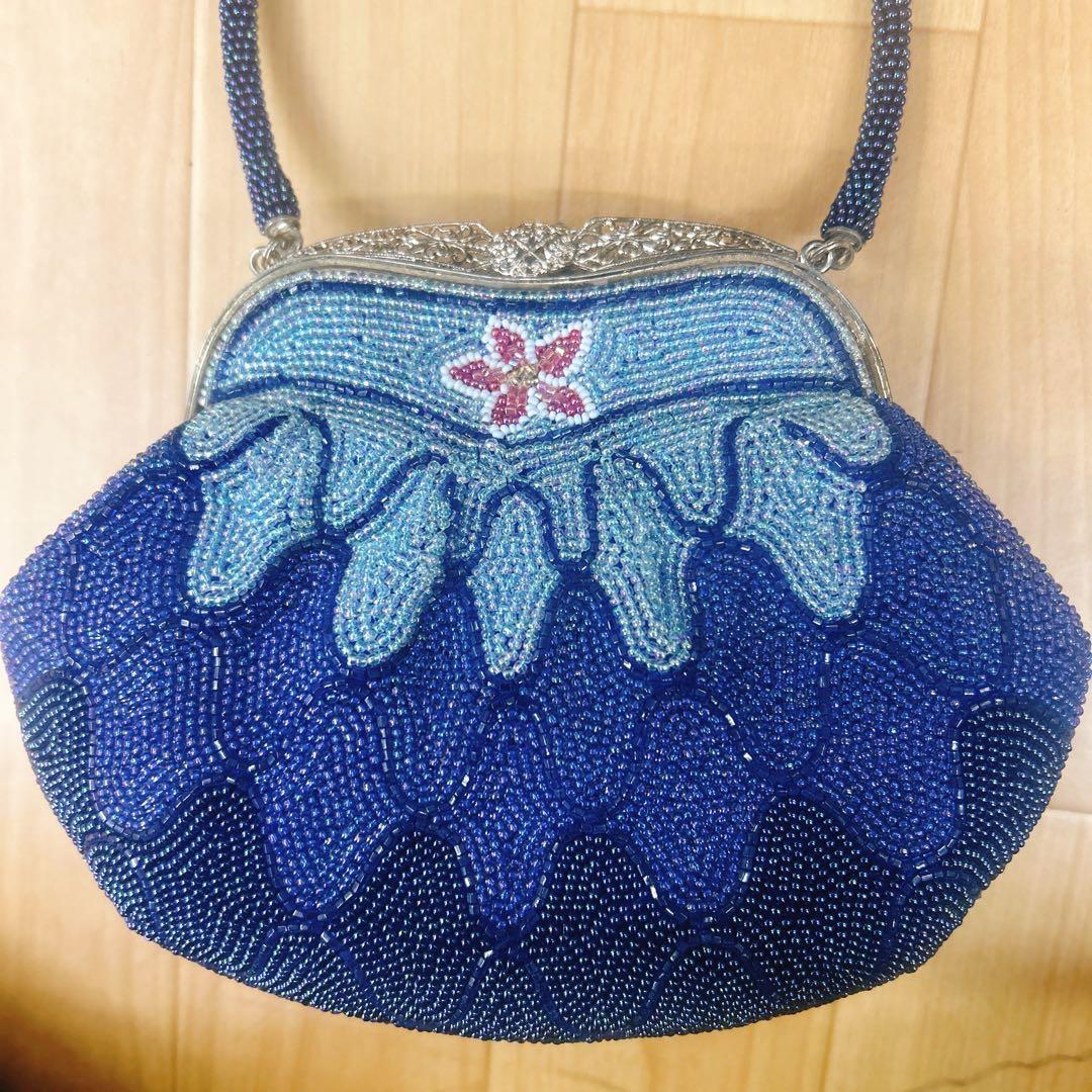 昭和レトロな花柄ビーズ刺繍クラッチバッグ　総ビーズ　ハンドバッグ
