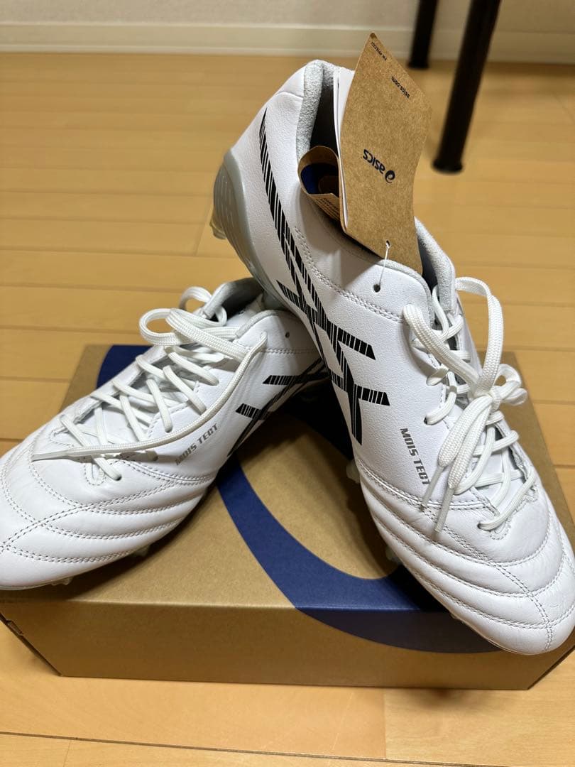 DS LIGHT X-FLY 5 アシックス　サッカー