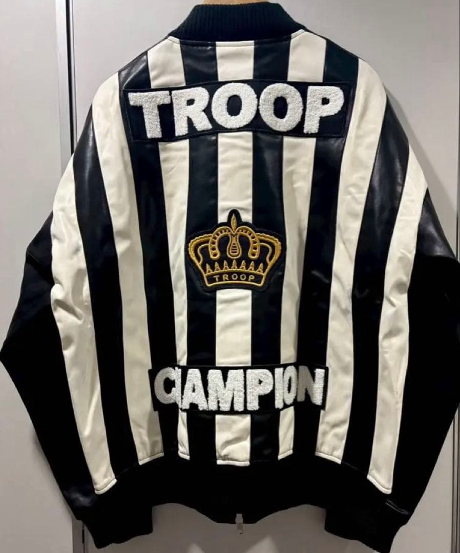 3/末まで販売　WORLD OF TROOP Champion JacketXL