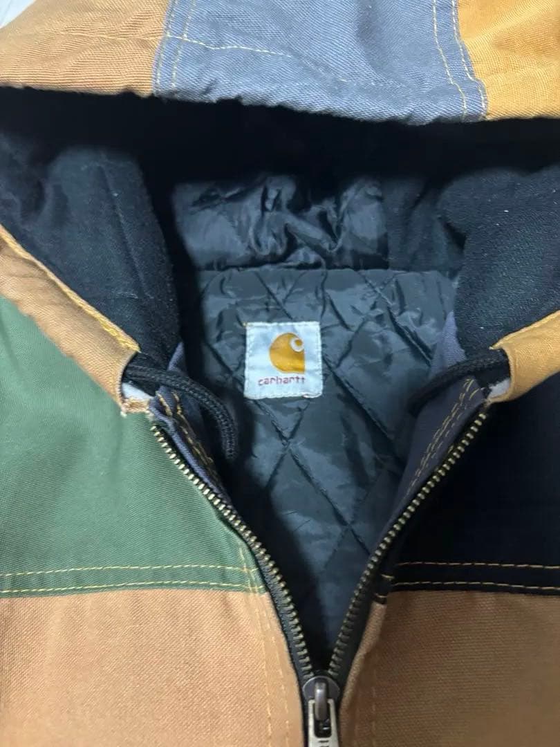Carhartt マルチカラー フード付きジャケット