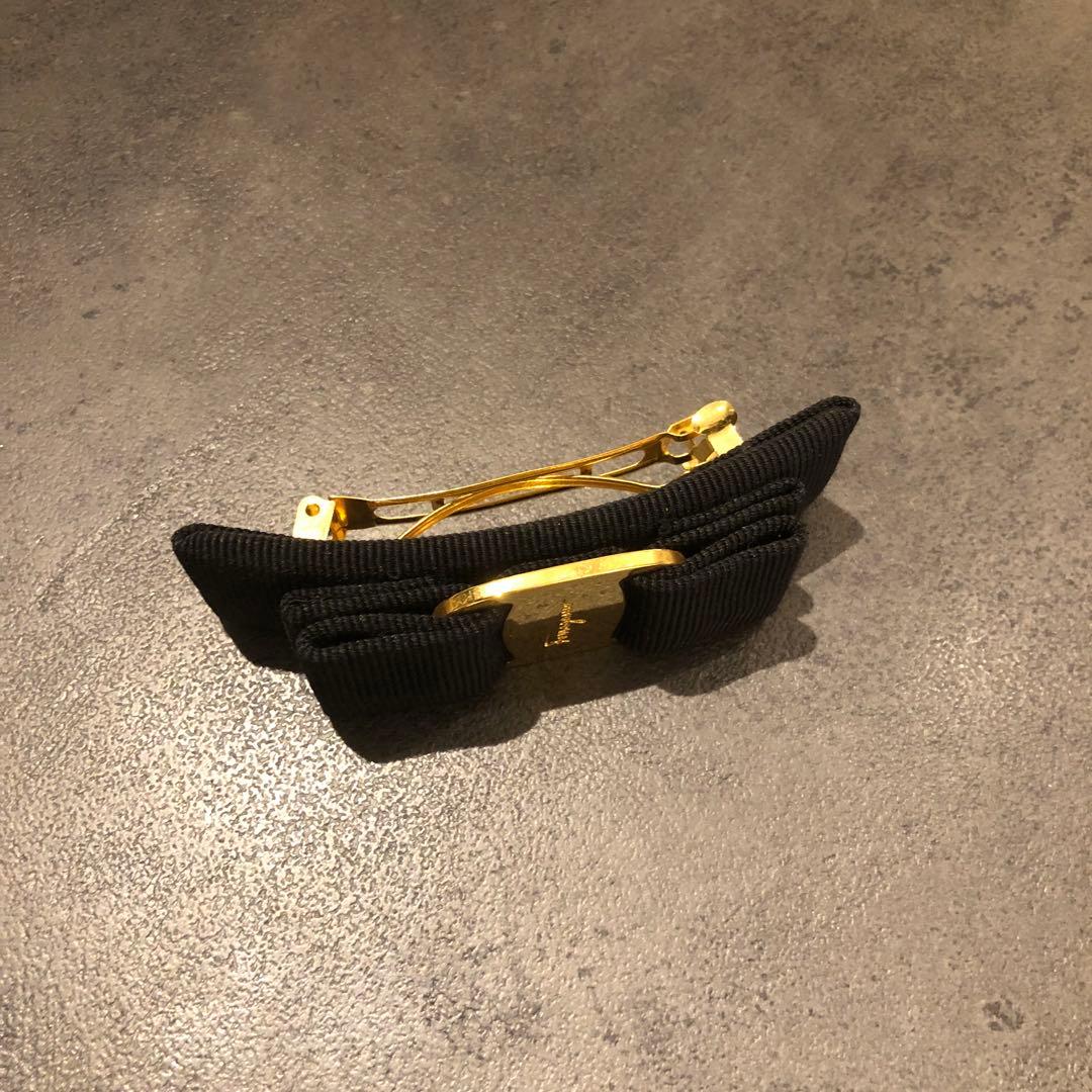 【Ferragamo】黒リボンバレッタ