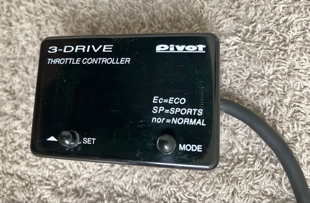 PIVOT 3 drive COMPACT スロットルコントローラー　THR