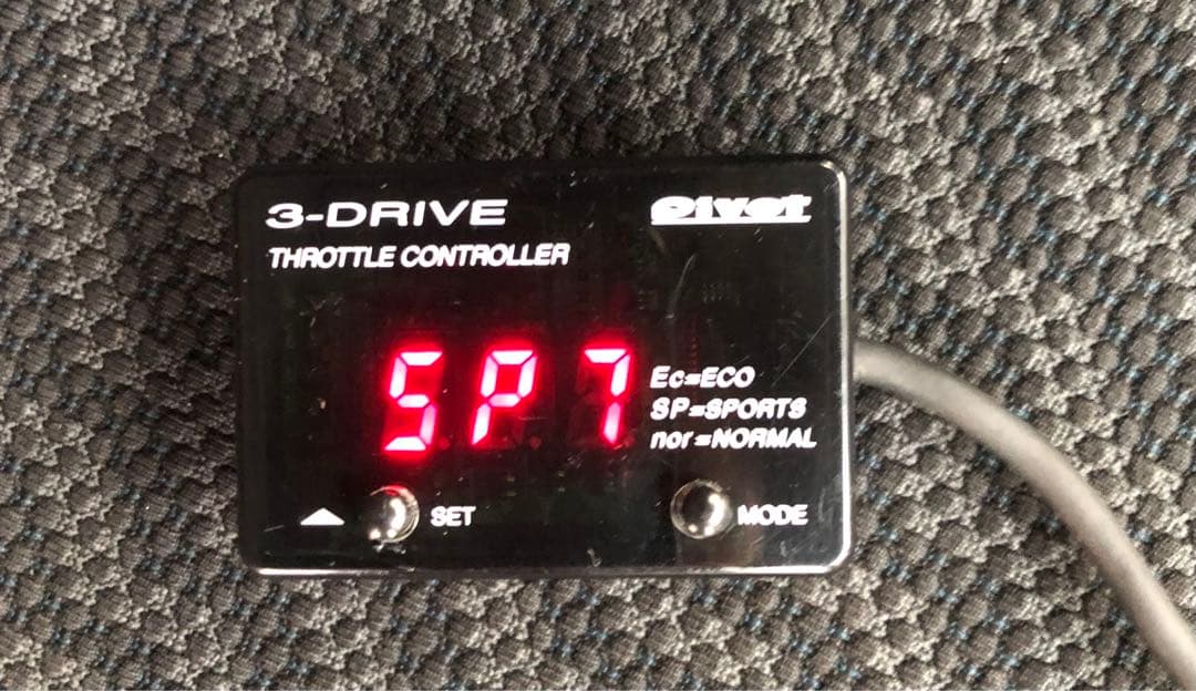 PIVOT 3 drive COMPACT スロットルコントローラー　THR