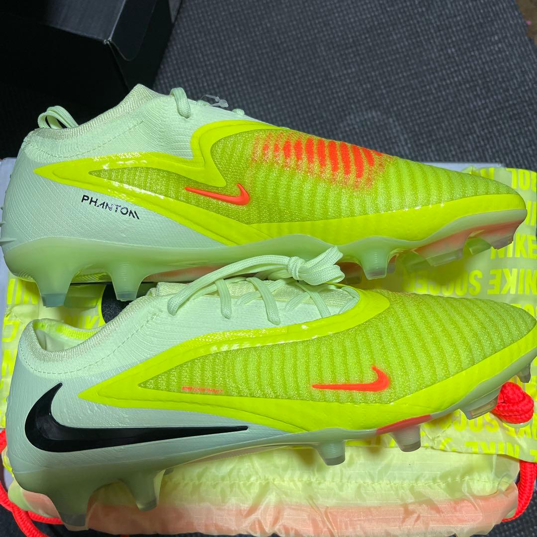 新品　NIKE ファントム6 ￼lowエリートFG ￼￼ スパイク　　27㎝