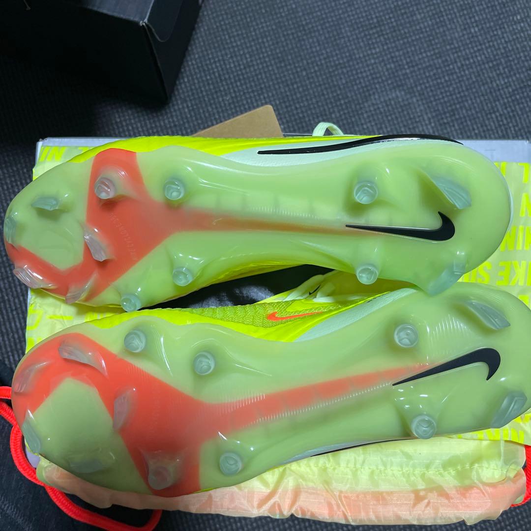 新品　NIKE ファントム6 ￼lowエリートFG ￼￼ スパイク　　27㎝