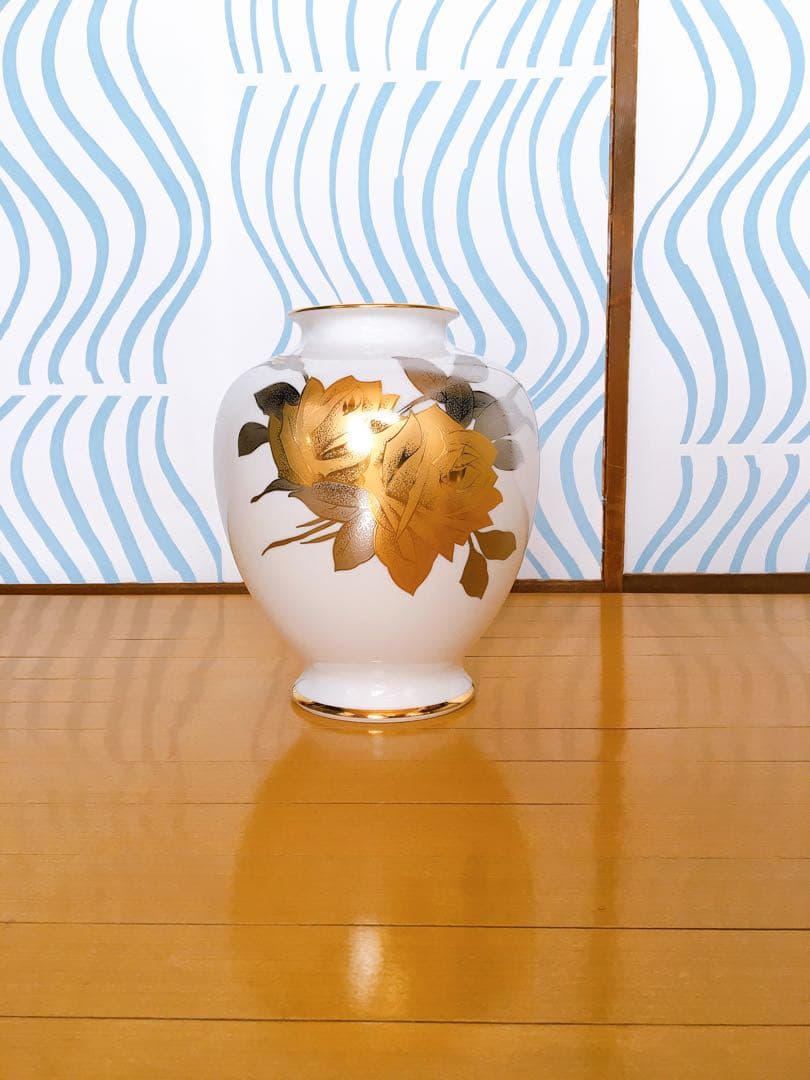 narumi 金色の花模様 陶磁器 花瓶