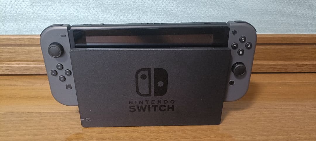 Nintendo Switch 本体 ＆ 収納ケース付き
