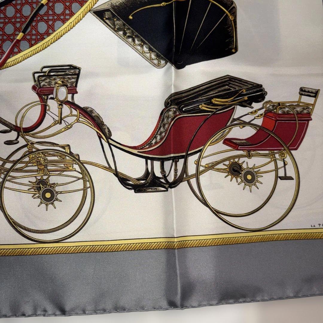 HERMÈS 馬車デザイン シルクスカーフ
