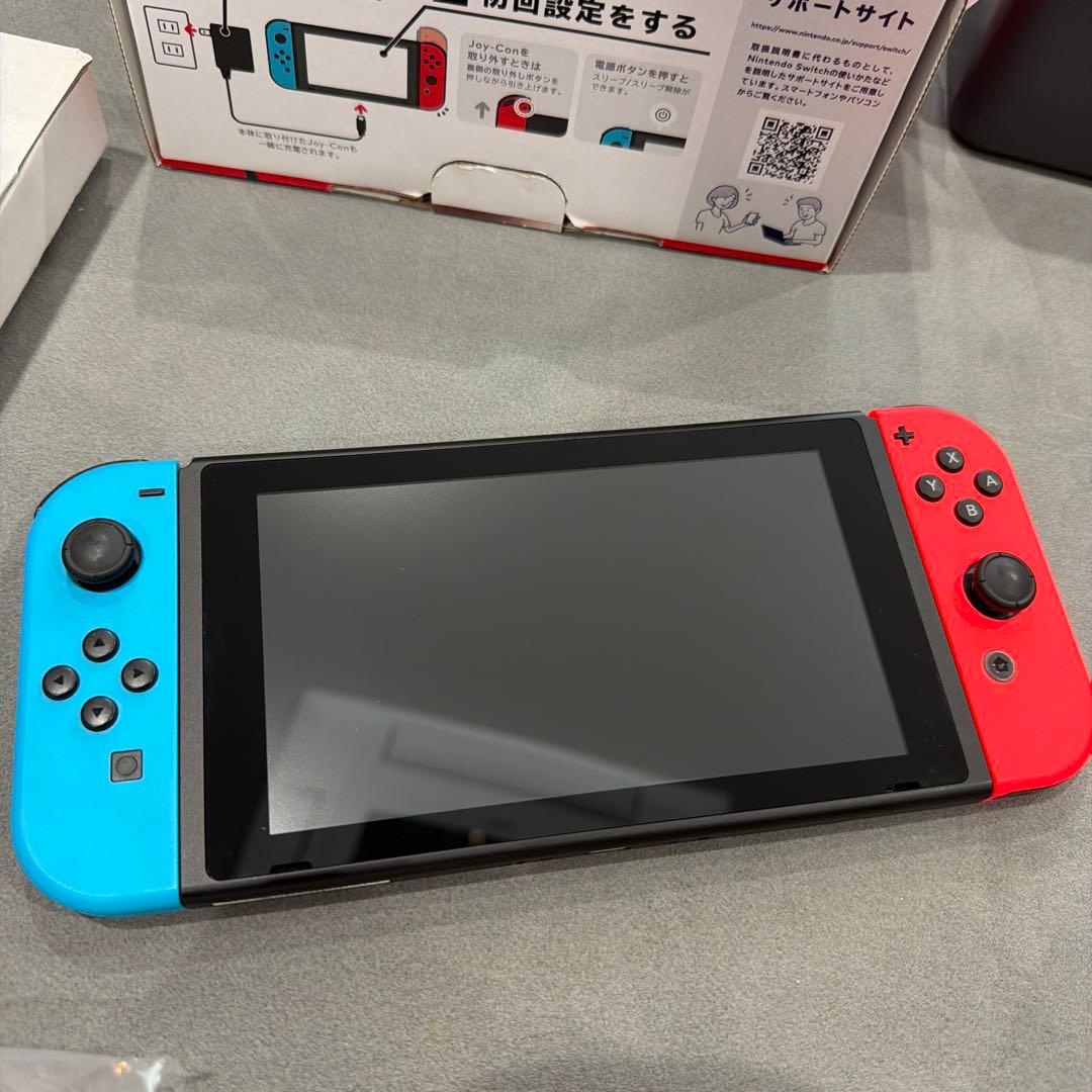 【付属品完備】Nintendo Switch 本体　Joy-Con2種付属