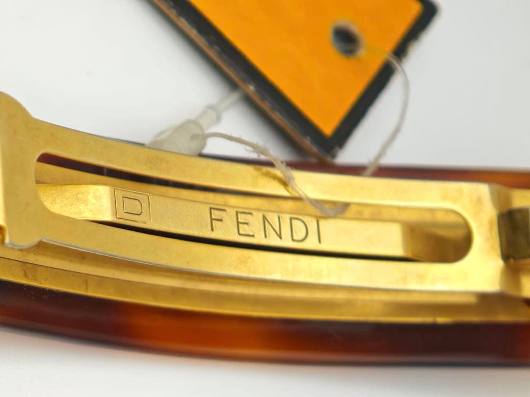 【未使用】フェンディのヴィンテージヘアクリップ（ゴールドメッキ金具とべっ甲）です