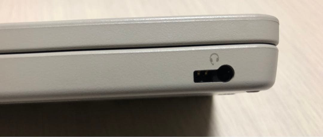 ニンテンドー　任天堂　DSi LL 本体　ナチュラルホワイト