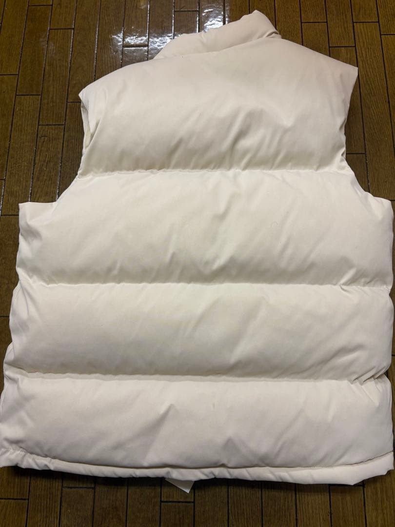 ホワイト ダウンベスト 新品　ZARA