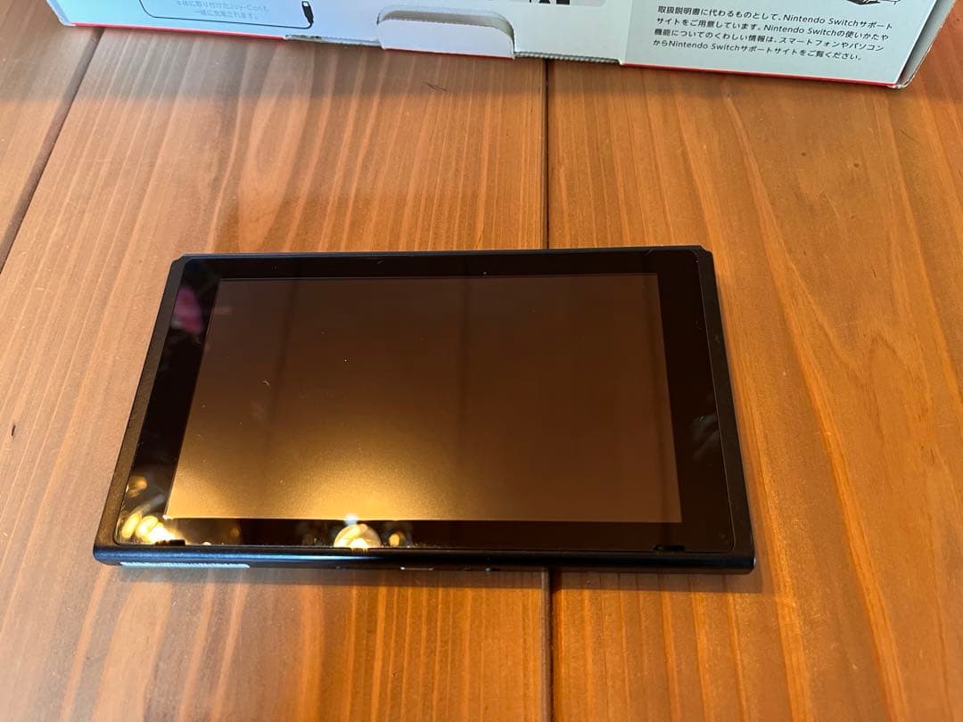 Nintendo Switch 本体 赤/緑ジョイコン