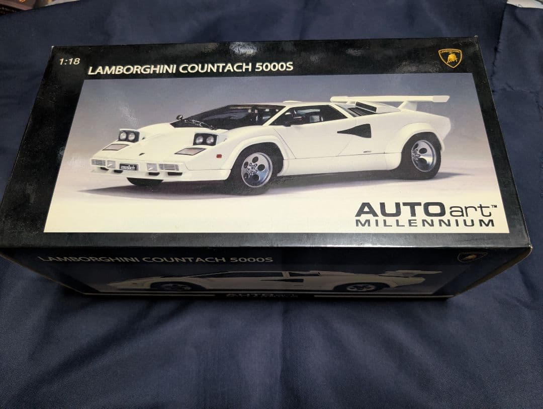 オートアート1/18ランボルギーニ・カウンタック 5000s ホワイト