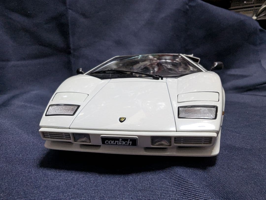 オートアート1/18ランボルギーニ・カウンタック 5000s ホワイト