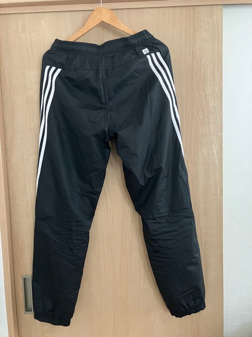 adidas トラックスーツ　セットアップ