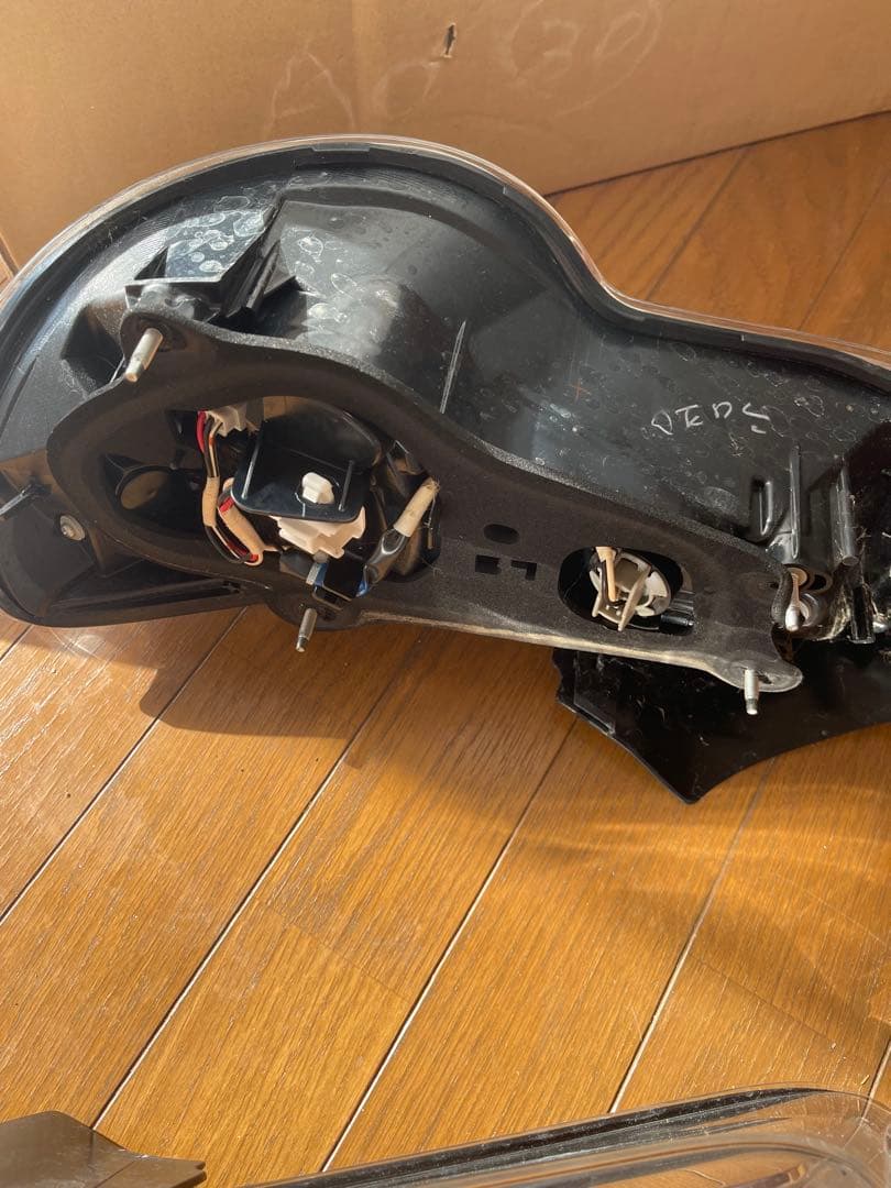 TOYOTA トヨタ 86 純正テールランプ