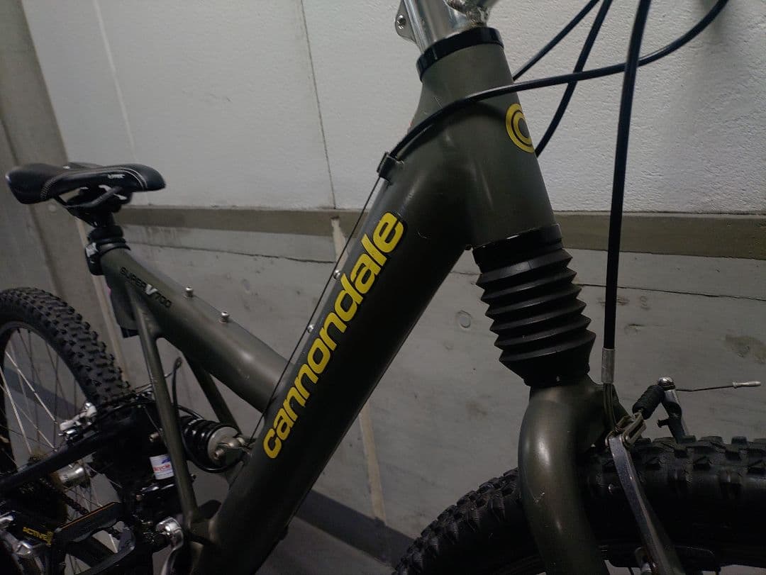 cannondale マウンテンバイク　SuperＶ700