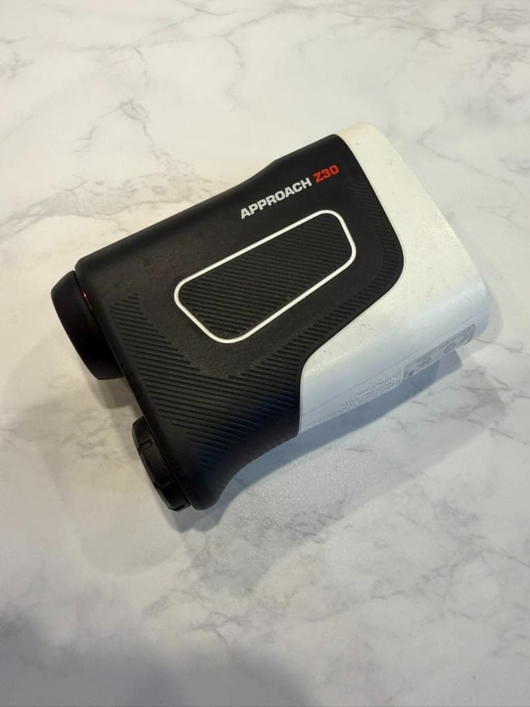 GARMIN APPROACH Z30 ゴルフ用距離計 専用ケース付き
