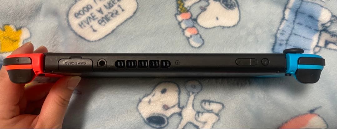 任天堂Switch 本体のみ 箱無し付属品無し オマケあり