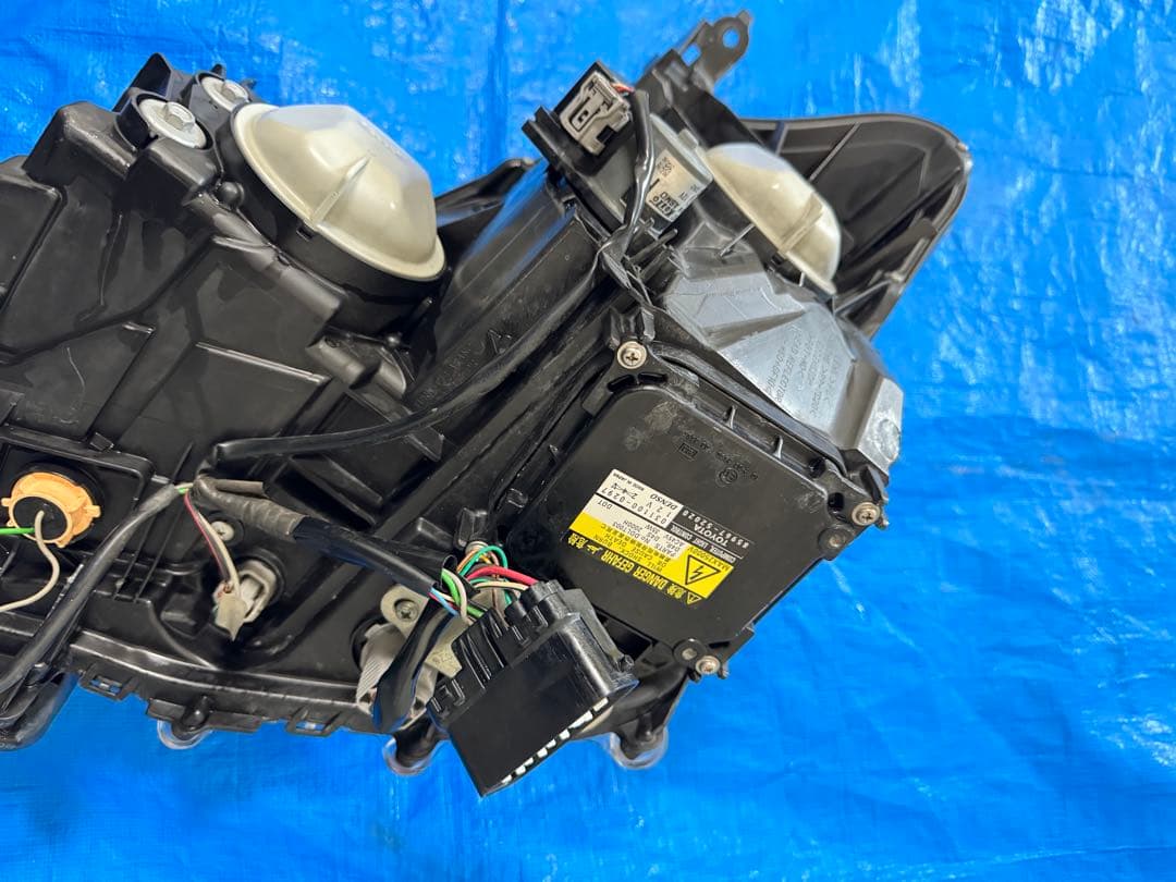 トヨタ クラウン GRS204 純正 HID ヘッドライトセット 左右