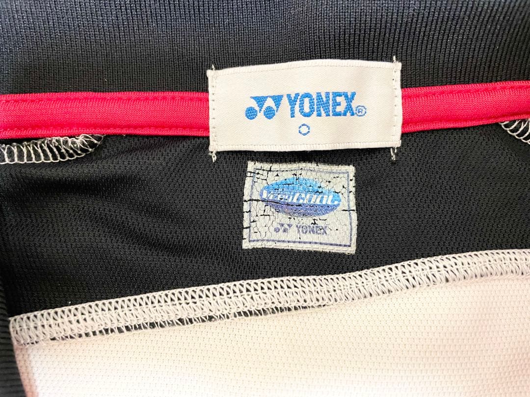 希少品！YONEXバドミントンユニフォーム