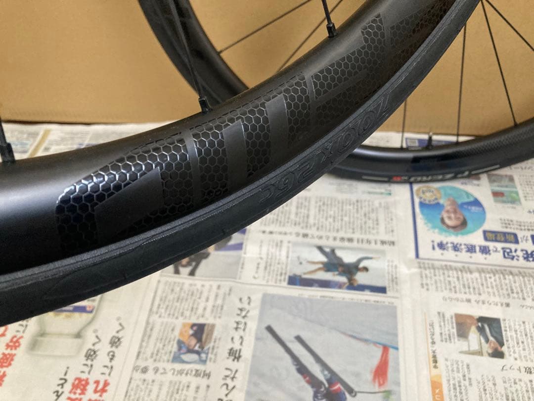 FFWD RYOT33 DT240Sハブ ディスクカーボンホイールセット