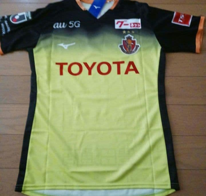 ミッチェル•ランゲラック選手直筆サイン入り 2020 GKユニフォーム