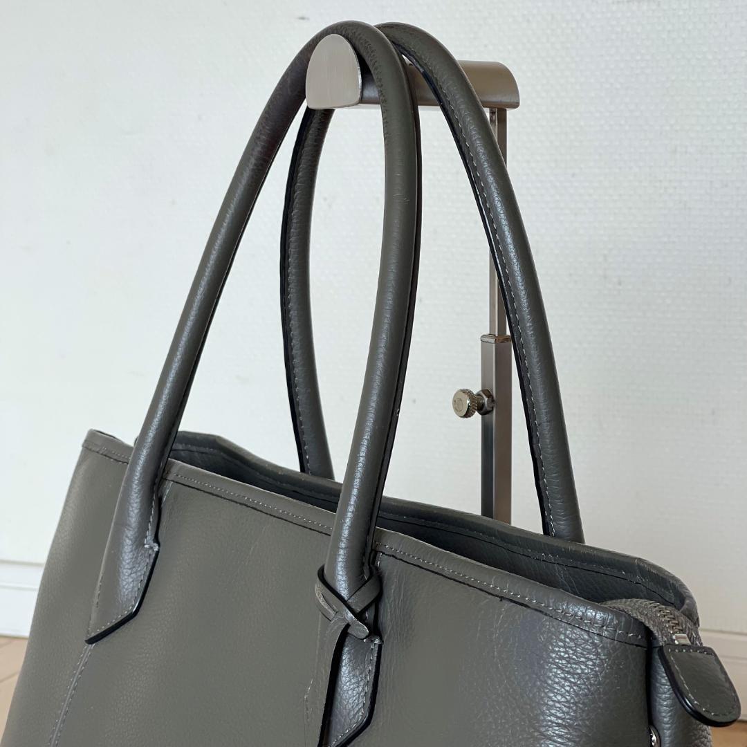 【定価44,000円】BARNEYS NEW YORK レザートートバッグ（M）